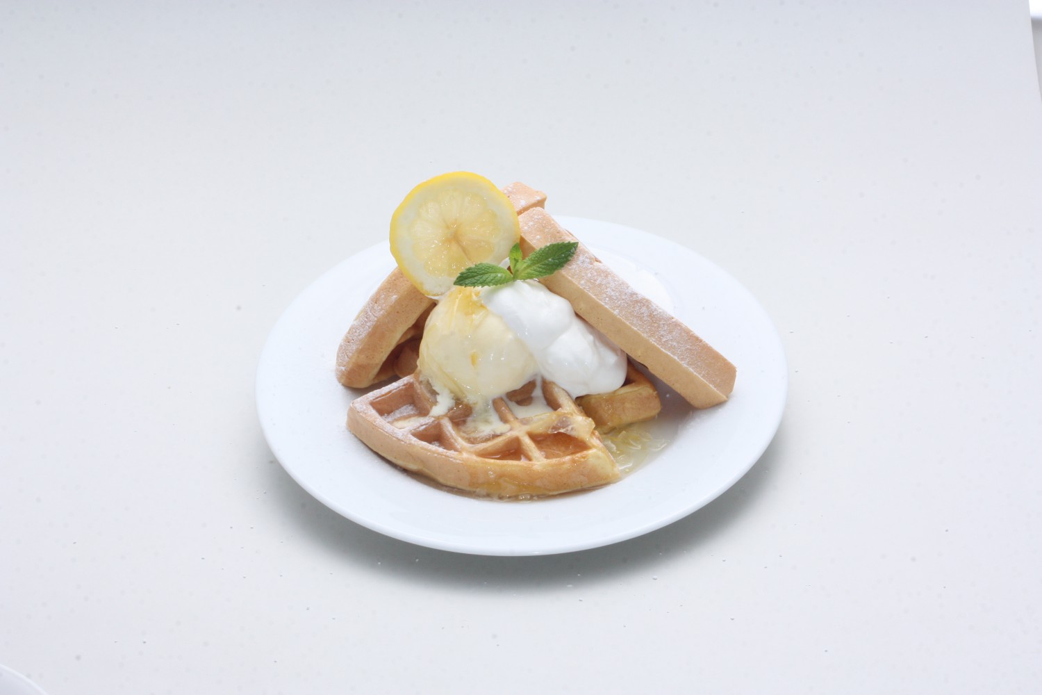 カフェ・プロスペール　期間限定 レモンワッフル