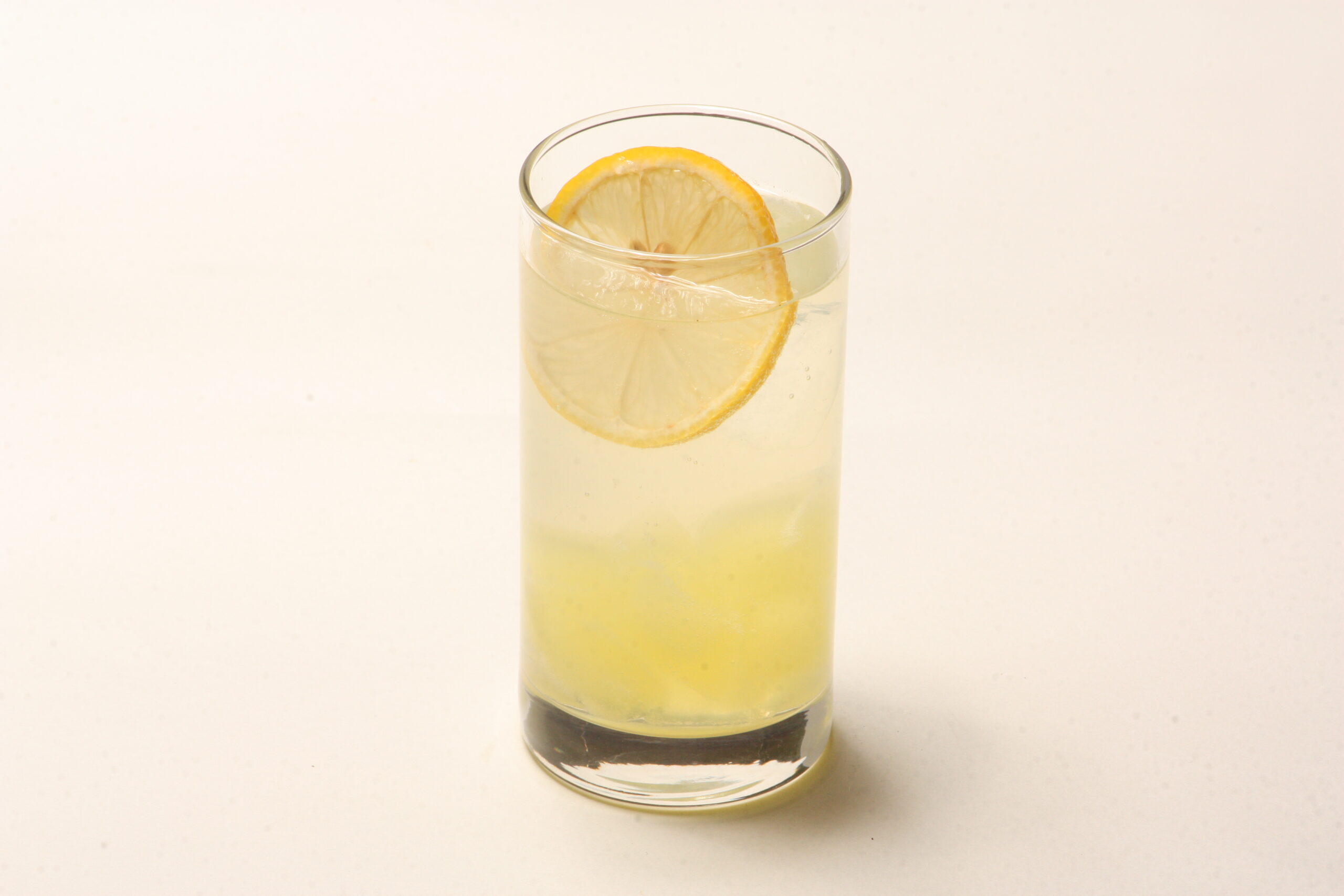 カフェ・プロスペール　期間限定ドリンク　　食べるレモンスカッシュ