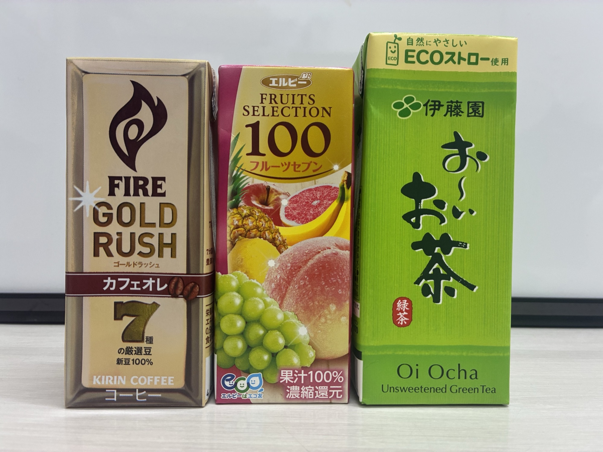 保険見直し本舗/住信SBIネット銀行 パンフレットご所望の方にパックドリンクプレゼント!